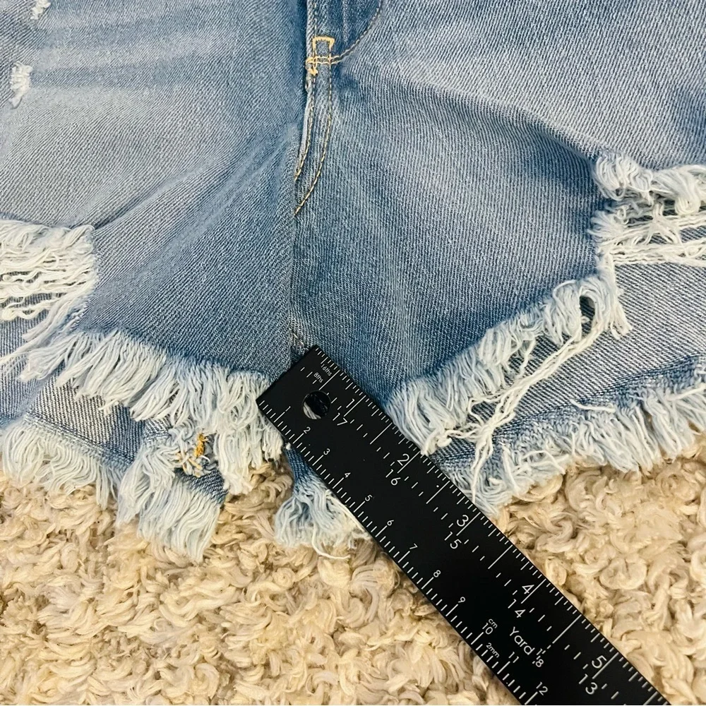 Hollister Ultra High-Rise Mom Denim Shorts NWT - Picture 4 of 10